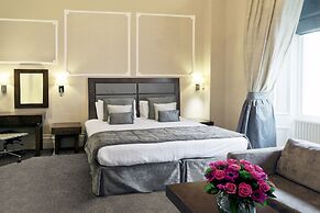 Gem Strathmore Hotel