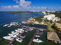Sunset Marina Resort & Yacht Club