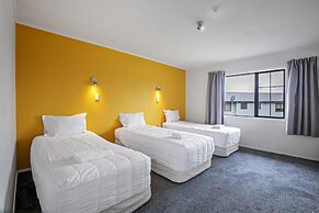 Oakwood Manor Motor Lodge