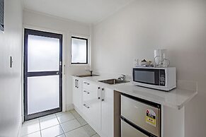 Oakwood Manor Motor Lodge