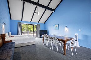 Oakwood Manor Motor Lodge