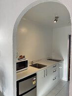 Oakwood Manor Motor Lodge