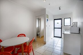 Oakwood Manor Motor Lodge