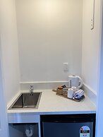 Oakwood Manor Motor Lodge