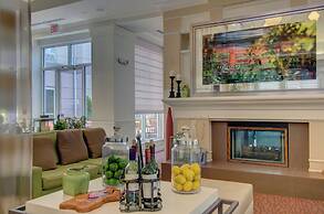 Hilton Garden Inn Norwalk