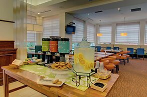 Hilton Garden Inn Norwalk