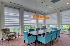 Hilton Garden Inn Norwalk