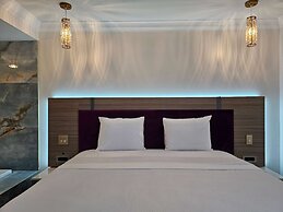 Travelodge by Wyndham Fullerton Near Anaheim
