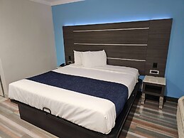 Travelodge by Wyndham Fullerton Near Anaheim