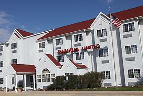 Ramada by Wyndham Bloomington I-55 and I-74 IL