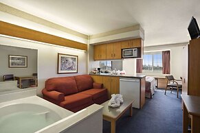 Ramada by Wyndham Bloomington I-55 and I-74 IL