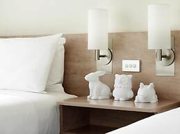 ibis Melbourne Hotel and Apartments