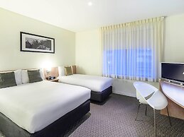 ibis Melbourne Hotel and Apartments