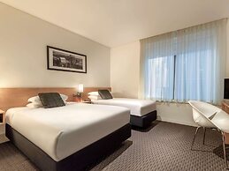 ibis Melbourne Hotel and Apartments