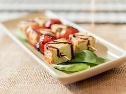 ibis Melbourne Hotel and Apartments