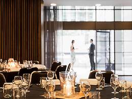 ibis Melbourne Hotel and Apartments