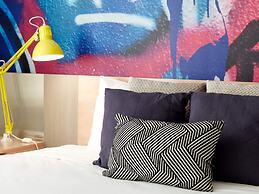 ibis Melbourne Hotel and Apartments