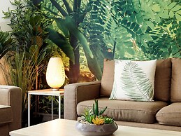 ibis Melbourne Hotel and Apartments