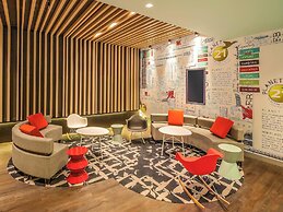 ibis Melbourne Hotel and Apartments