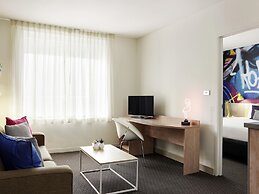 ibis Melbourne Hotel and Apartments