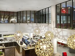 ibis Melbourne Hotel and Apartments