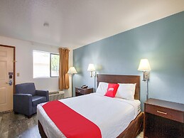 OYO Woodland Hotel and Suites