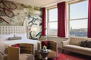 Renaissance Pittsburgh Hotel