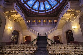 Renaissance Pittsburgh Hotel