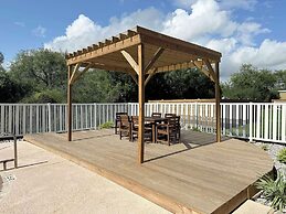 Country Inn & Suites by Radisson, Harlingen, TX