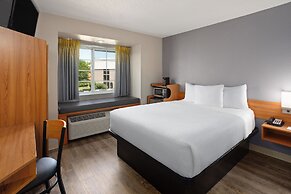 Microtel Inn & Suites by Wyndham Ann Arbor