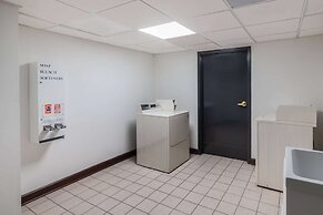 La Quinta Inn & Suites by Wyndham Knoxville East