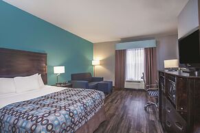La Quinta Inn & Suites by Wyndham Knoxville East