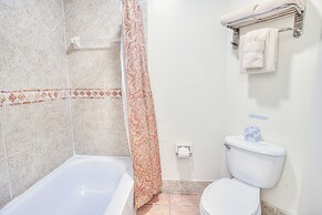 La Fiesta Ocean Inn And Suites