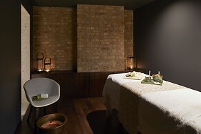 St. James' Court, A Taj Hotel, London