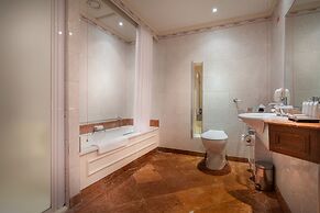 St. James' Court, A Taj Hotel, London