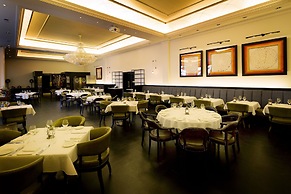 St. James' Court, A Taj Hotel, London