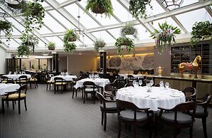 St. James' Court, A Taj Hotel, London