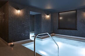 St. James' Court, A Taj Hotel, London
