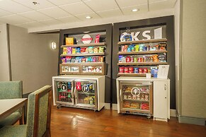 Hampton Inn Hutchinson
