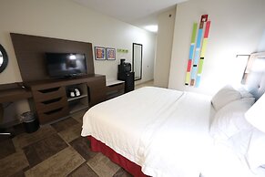 Hampton Inn Hutchinson