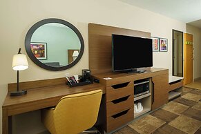 Hampton Inn Hutchinson