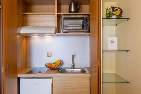 Oasis Hotel Apartments
