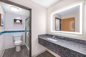 AmericInn by Wyndham Duluth South Black Woods Event Center