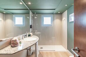 Prestige Victoria Hotel