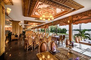 Huong Giang Hotel Resort and Spa