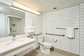 Canad Inns Destination Centre Club Regent Casino Hotel