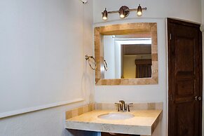 Castillo Blarney Inn