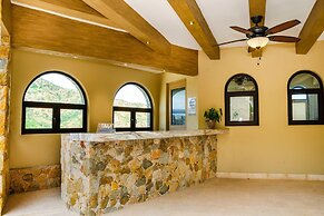 Castillo Blarney Inn