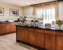 Quality Inn & Suites Warren - Detroit