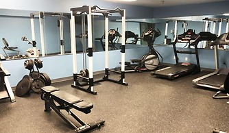 Ivy Court Inn & Suites